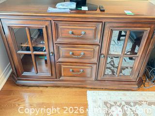MaxSold Auction: Riverside Sideboard / Buffet Cabinet D - Niagara Falls (Ontario, Canada) Moving Online Auction - January Drive