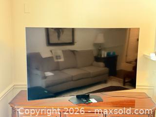 MaxSold Auction: Samsung 55" TV with Remote C - Niagara Falls (Ontario, Canada) Moving Online Auction - January Drive