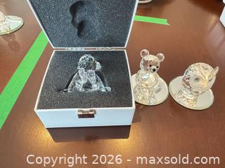 MaxSold Auction: Swarovski Crystal Figurines — Bear, Owl, Baby B - Niagara Falls (Ontario, Canada) Moving Online Auction - January Drive