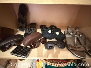 MaxSold Auction: Women's Shoes, Sandals, Sneakers, Umbrellas, Hats and More B - Niagara Falls (Ontario, Canada) Moving Online Auction - January Drive