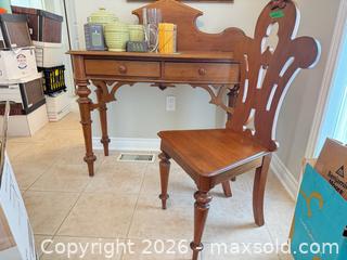 MaxSold Auction: Wood Desk and Chair Set B - Niagara Falls (Ontario, Canada) Moving Online Auction - January Drive