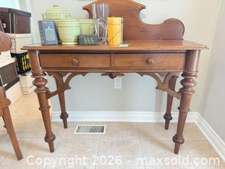 MaxSold Auction: Wood Desk and Chair Set B - Niagara Falls (Ontario, Canada) Moving Online Auction - January Drive