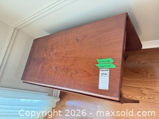 MaxSold Auction: Wood Drop-Leaf Table C - Niagara Falls (Ontario, Canada) Moving Online Auction - January Drive