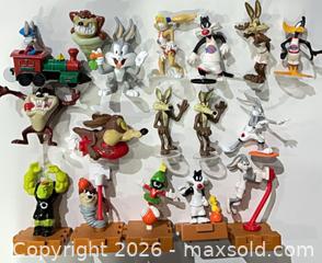 MaxSold Auction: Lot of 17 McDonald's Looney Tunes / Space Jam Plastic Figurines (1996) - Cobourg (Ontario, Canada) SELLER MANAGED Reseller Online Auction - Elgin Street West