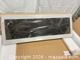 MaxSold Auction: Cypress Vending Cory 32-inch Silver Strip/Bar Vending Display - Ottawa (Ontario, Canada) SELLER MANAGED Commercial Liquidation Online Auction - Grenfell