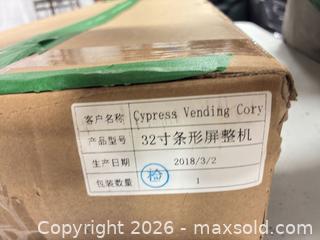 MaxSold Auction: Cypress Vending Cory 32-inch Silver Strip/Bar Vending Display - Ottawa (Ontario, Canada) SELLER MANAGED Commercial Liquidation Online Auction - Grenfell