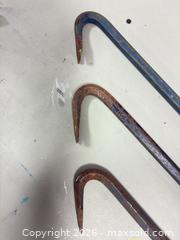 MaxSold Auction: Set of 3 Steel Crowbars / Pry Bars, Blue Paint, Multiple Sizes - Ottawa (Ontario, Canada) SELLER MANAGED Commercial Liquidation Online Auction - Grenfell
