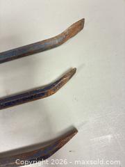 MaxSold Auction: Set of 3 Steel Crowbars / Pry Bars, Blue Paint, Multiple Sizes - Ottawa (Ontario, Canada) SELLER MANAGED Commercial Liquidation Online Auction - Grenfell