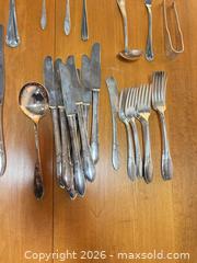 MaxSold Auction: Silver-Plated Floral/Leaf Motif Flatware - Partial Service - Ottawa (Ontario, Canada) SELLER MANAGED Commercial Liquidation Online Auction - Grenfell