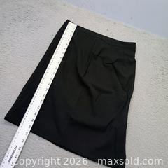 MaxSold Auction: Hugo boss women's skirt - Waterford (New Jersey, USA) SELLER MANAGED Downsizing Online Auction - Chew Road (STORAGE)