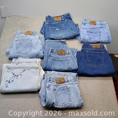 MaxSold Auction: Lot of 7 ladies jeans size 18 - Waterford (New Jersey, USA) SELLER MANAGED Downsizing Online Auction - Chew Road (STORAGE)