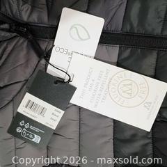 MaxSold Auction: Mountain horse coat NEW  - Waterford (New Jersey, USA) SELLER MANAGED Downsizing Online Auction - Chew Road (STORAGE)