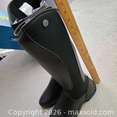 MaxSold Auction: Ovation ladies riding boots new inbox - Waterford (New Jersey, USA) SELLER MANAGED Downsizing Online Auction - Chew Road (STORAGE)