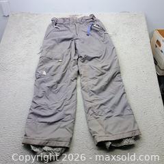 MaxSold Auction: The North face snow pants  - Waterford (New Jersey, USA) SELLER MANAGED Downsizing Online Auction - Chew Road (STORAGE)
