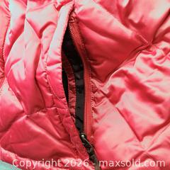 MaxSold Auction: The North face woman 550down jacket  - Waterford (New Jersey, USA) SELLER MANAGED Downsizing Online Auction - Chew Road (STORAGE)