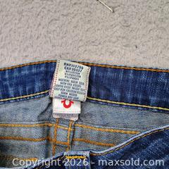 MaxSold Auction: True religion jeans female - Waterford (New Jersey, USA) SELLER MANAGED Downsizing Online Auction - Chew Road (STORAGE)