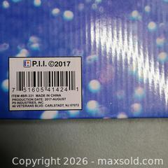 MaxSold Auction: Zupa sequin slap bracket box (24) - Waterford (New Jersey, USA) SELLER MANAGED Downsizing Online Auction - Chew Road (STORAGE)
