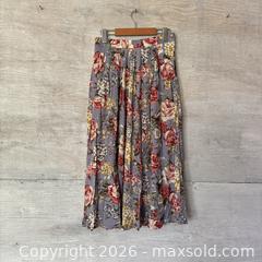 MaxSold Auction: Floral Women's Skirt The Bay Size 12 - Kingston (Ontario, Canada) SELLER MANAGED Downsizing Online Auction - Bishop Street