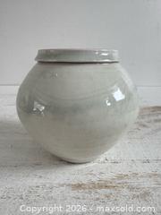 MaxSold Auction: Stunning  Beveridge N.S. Vessel Vase with Faint Blue/Green Wavy Line Design and Rolled Lip - Kingston (Ontario, Canada) SELLER MANAGED Downsizing Online Auction - Bishop Street