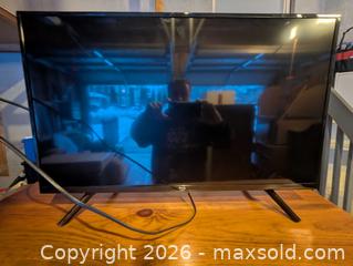 MaxSold Auction: 32-43" 1080p LED TV with HDMI & Remote (Not Smart TV) - Ajax (Ontario, Canada) SELLER MANAGED Downsizing Online Auction - Meekings Drive