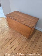 MaxSold Auction: Light Brown Veneer Storage Chest with Hinged Lid - Ajax (Ontario, Canada) SELLER MANAGED Downsizing Online Auction - Meekings Drive