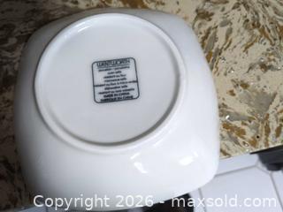 MaxSold Auction: White Ceramic Dinnerware Set — 12+ Pieces - Ajax (Ontario, Canada) SELLER MANAGED Downsizing Online Auction - Meekings Drive