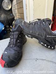 MaxSold Auction: MEN'S SALOMON GORETEX SIZE 9 LIKE NEW. - Hamilton (Ontario, Canada) SELLER MANAGED Estate Sale Online Auction - St. Clair Avenue