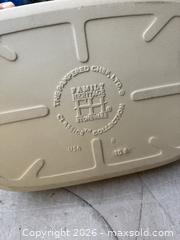 MaxSold Auction: THE PAMPERED CHEF STONEWARE RECTANGULAR BAKING DISH. LIKE NEW. - Hamilton (Ontario, Canada) SELLER MANAGED Estate Sale Online Auction - St. Clair Avenue