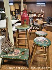 MaxSold Auction: Mixed Vintage Farmhouse Stools, Lamp & Step Stool Lot B - Kingston (Massachusetts, USA) PARTNER MANAGED Estate Sale Online Auction - Grove Street