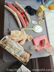 MaxSold Auction: Mixed Women's Accessories & Collectibles Lot B - Kingston (Massachusetts, USA) PARTNER MANAGED Estate Sale Online Auction - Grove Street