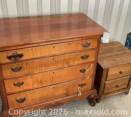 MaxSold Auction: Traditional 4-Drawer Dresser with Nightstand B - Kingston (Massachusetts, USA) PARTNER MANAGED Estate Sale Online Auction - Grove Street