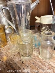 MaxSold Auction: Vintage Mid-Century Barware & Glassware Mixed Estate Lot B - Kingston (Massachusetts, USA) PARTNER MANAGED Estate Sale Online Auction - Grove Street