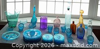 MaxSold Auction: Vintage Mixed-Color Glassware Collection B - Kingston (Massachusetts, USA) PARTNER MANAGED Estate Sale Online Auction - Grove Street