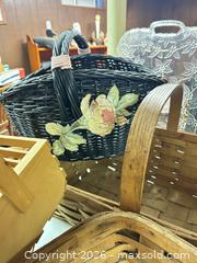 MaxSold Auction: Vintage Wicker and Wood Decorative Basket/Trays B - Kingston (Massachusetts, USA) PARTNER MANAGED Estate Sale Online Auction - Grove Street