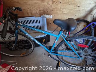 MaxSold Auction: CCM Bike  - Kingston (Ontario, Canada) SELLER MANAGED Downsizing Online Auction -  Bur Brook Road