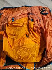 MaxSold Auction: Nemo Heliopolis Privacy Shelter - Riverview (Florida, USA) SELLER MANAGED Downsizing Online Auction - Holly Heath Drive