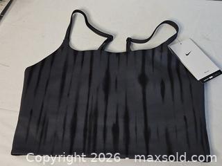 MaxSold Auction: Nike One Women's Sports Bra - Riverview (Florida, USA) SELLER MANAGED Downsizing Online Auction - Holly Heath Drive