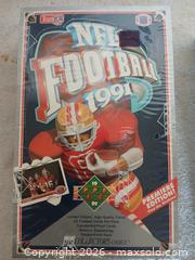 MaxSold Auction: 1991 and 1992 Football Collector Cards – 2 - Sun City (Arizona, USA) SELLER MANAGED Reseller Online Auction - West Forrester Drive