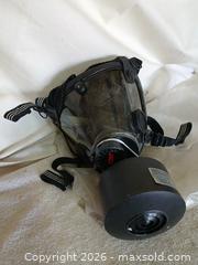 MaxSold Auction: 3M Scott AV-2000 Full Facepiece Respirator Mask w/ Scott NTC-1 CBRN Filter - Sun City (Arizona, USA) SELLER MANAGED Reseller Online Auction - West Forrester Drive