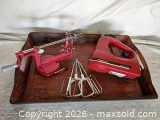 MaxSold Auction: Apple Pie Maker Lot - Sun City (Arizona, USA) SELLER MANAGED Reseller Online Auction - West Forrester Drive