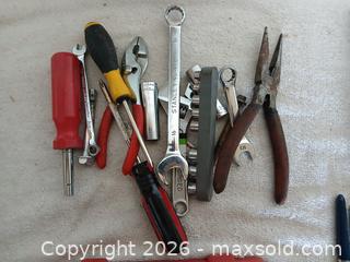 MaxSold Auction: Assorted Tools   Lot  A - Sun City (Arizona, USA) SELLER MANAGED Reseller Online Auction - West Forrester Drive