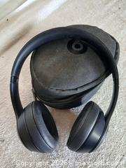 MaxSold Auction: Beats by Dr. Dre Headphones - Matte Black - With Case - Sun City (Arizona, USA) SELLER MANAGED Reseller Online Auction - West Forrester Drive