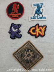 MaxSold Auction: Cloth Patches - Sun City (Arizona, USA) SELLER MANAGED Reseller Online Auction - West Forrester Drive