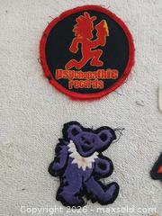 MaxSold Auction: Cloth Patches - Sun City (Arizona, USA) SELLER MANAGED Reseller Online Auction - West Forrester Drive