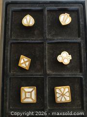 MaxSold Auction: Mystery Mother of Pearl Containers - Vintage - Sun City (Arizona, USA) SELLER MANAGED Reseller Online Auction - West Forrester Drive