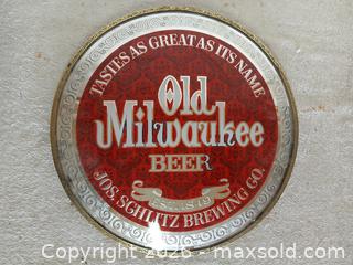 MaxSold Auction: “Old Milwaukee” Beer Sign - Sun City (Arizona, USA) SELLER MANAGED Reseller Online Auction - West Forrester Drive