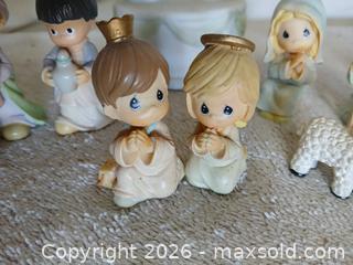 MaxSold Auction: Precious Moments "Sealed with A Kiss" Wedding Cake Topper – Bisque Porcelain and Precious Moments Nativity collection. - Sun City (Arizona, USA) SELLER MANAGED Reseller Online Auction - West Forrester Drive