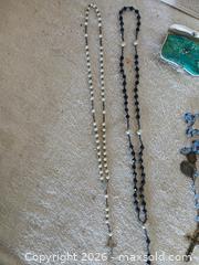 MaxSold Auction: Rosary’s Vintage – 4 - Sun City (Arizona, USA) SELLER MANAGED Reseller Online Auction - West Forrester Drive