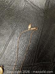 MaxSold Auction: 14kt Gold 1928 Chain & 14kt Gold Locket - Metro Vancouver A (British Columbia, Canada) PARTNER MANAGED Estate Sale Online Auction - Allison Road