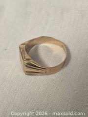 MaxSold Auction: 18k Gold Ring  - Metro Vancouver A (British Columbia, Canada) PARTNER MANAGED Estate Sale Online Auction - Allison Road